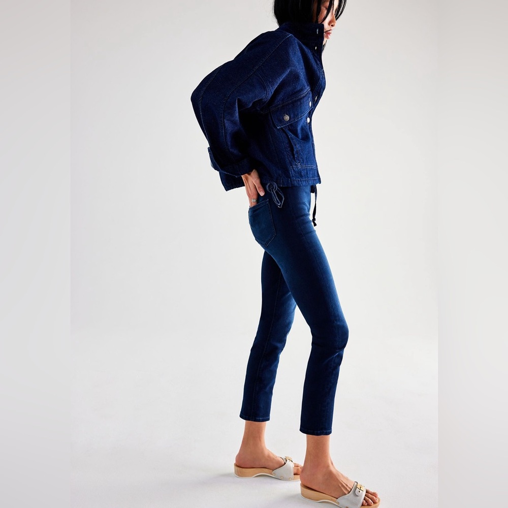 Free People | We The Free Knockout Mid-Rise Cropped Jeans